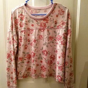 Arizona Ladies XL Top in Pink with Red Roses Long Sleeves  SO PRETTY!